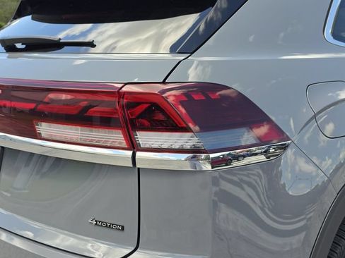Used 2024 Volkswagen Atlas Cross Sport SEL Premium R-Line AWD/4WD image 11