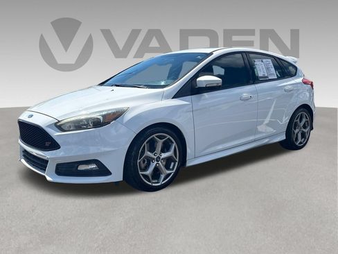 Used 2015 Ford Focus ST w/ Equipment Group 401A FWD image 1