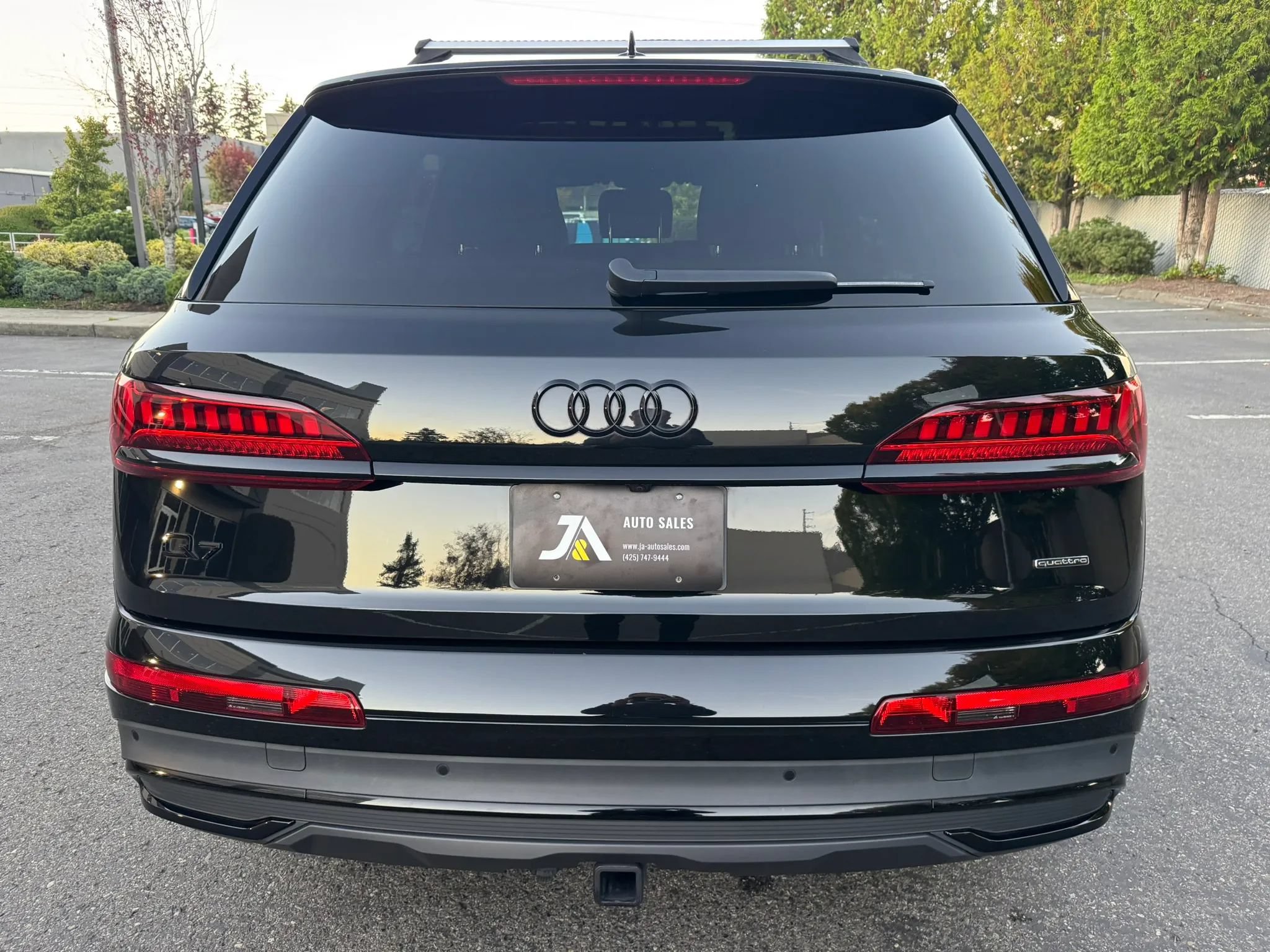 Used 2023 Audi Q7 3.0T Prestige w/ Prestige Package AWD/4WD image 9