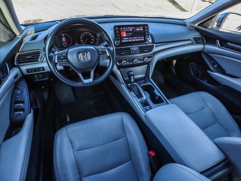 Used 2018 Honda Accord Touring image 25