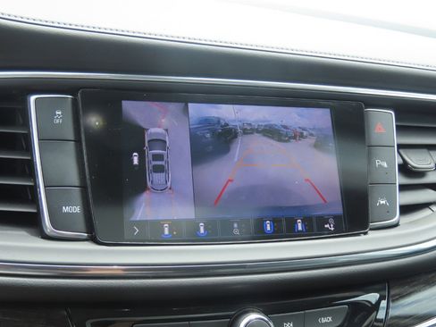 Used 2021 Buick Enclave Avenir w/ Avenir Technology Package FWD image 33