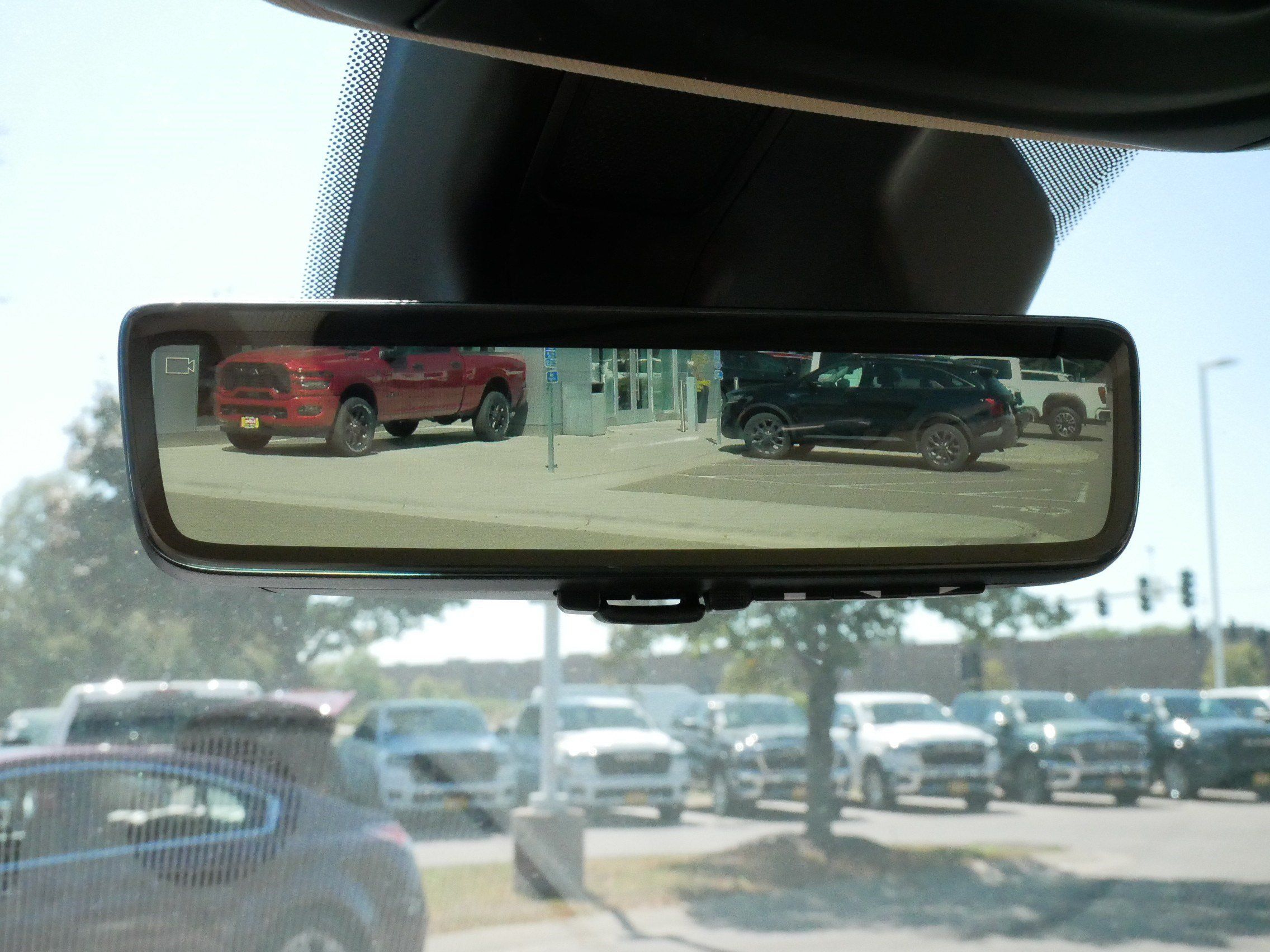 Used 2022 Jeep Grand Cherokee Limited w/ Luxury Tech Group II AWD/4WD image 35