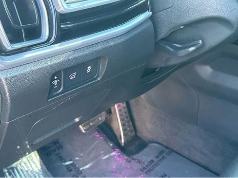Certified 2024 Kia Sorento SX image 35