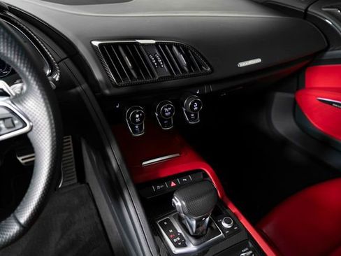Used 2018 Audi R8 V10 plus image 19