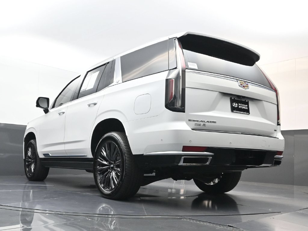 Used 2024 Cadillac Escalade Premium Luxury w/ Performance Package AWD/4WD image 30