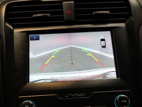 Used 2020 Ford Fusion SE w/ Equipment Group 151A FWD image 19
