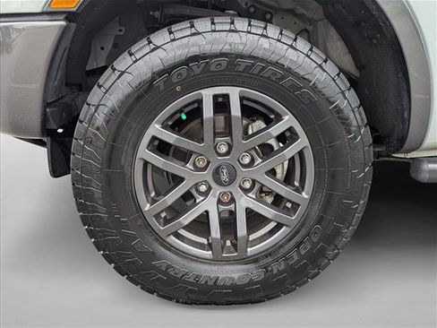 Used 2022 Ford Ranger Lariat w/ Tremor Off-Road Package AWD/4WD image 9