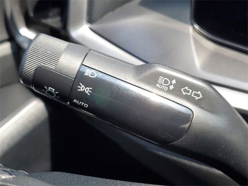 Used 2024 Kia Sorento S image 11