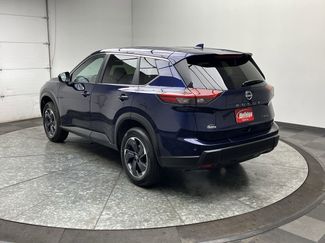 Used 2024 Nissan Rogue SV video 2