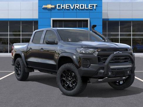 New 2026 Chevrolet Colorado Trail Boss w/ Off-Road Front Bumper Package image 7