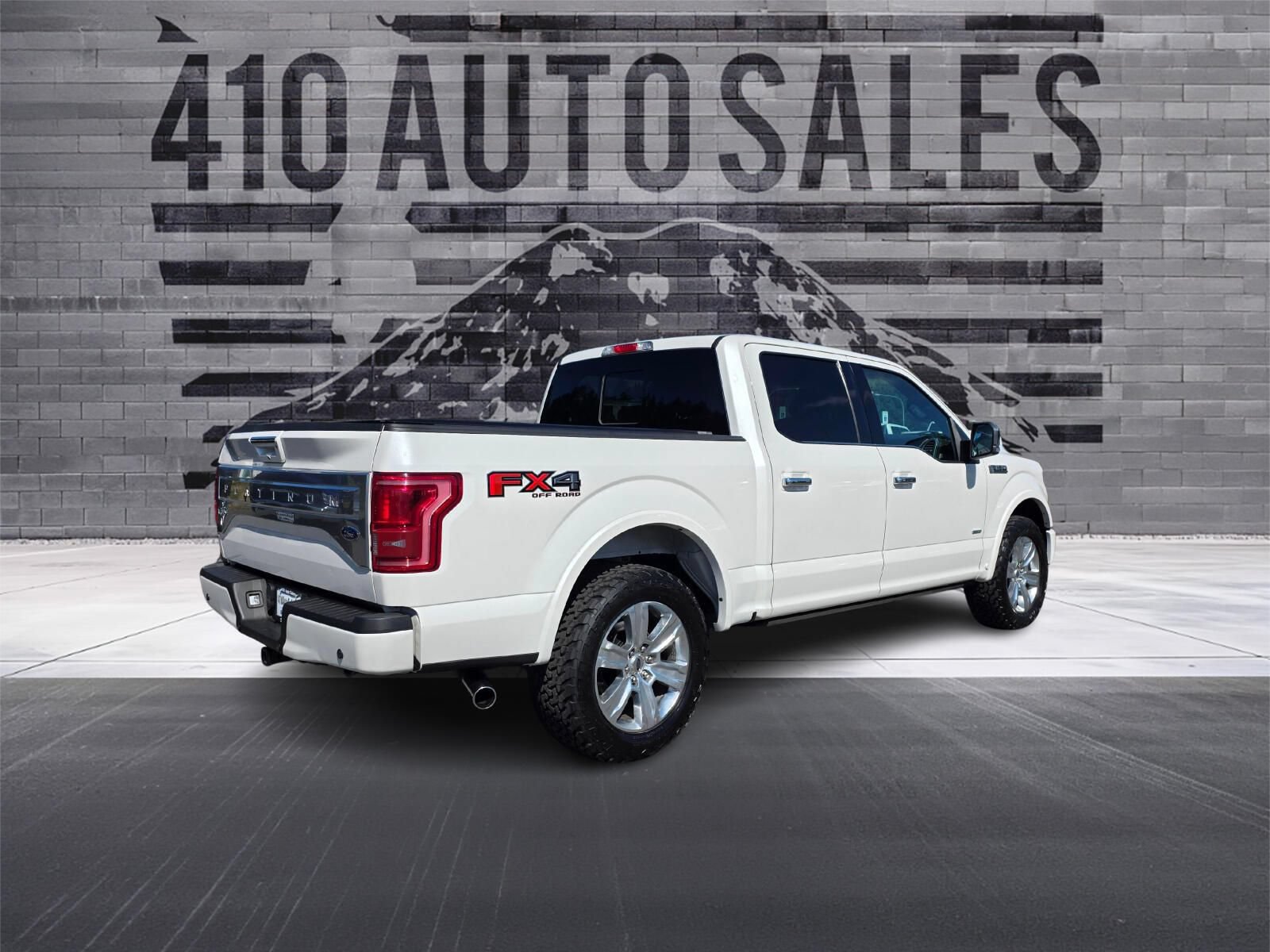 Used 2017 Ford F150 Platinum w/ Technology Package AWD/4WD image 3