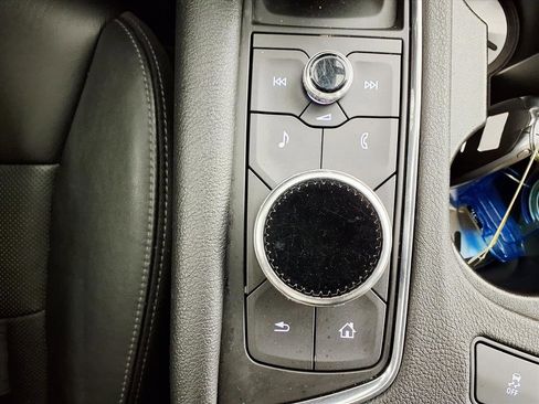 Certified 2020 Cadillac XT6 Premium Luxury image 22