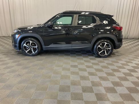 Used 2021 Chevrolet TrailBlazer RS w/ Sun and Liftgate Package FWD image 13
