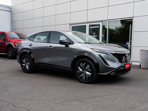 Used 2024 Nissan Ariya AWD image 29