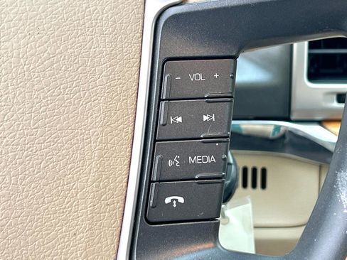 Used 2012 Lincoln MKZ Hybrid image 20