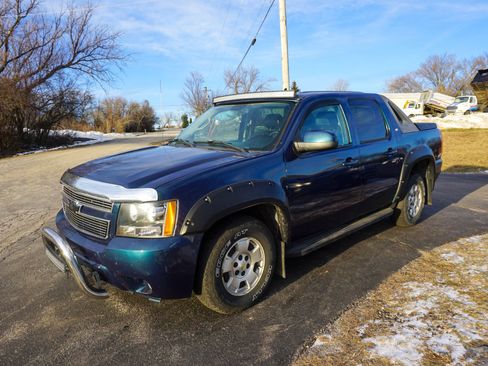 Used 2007 Chevrolet Avalanche LT w/ LT Preferred Equipment Group image 7