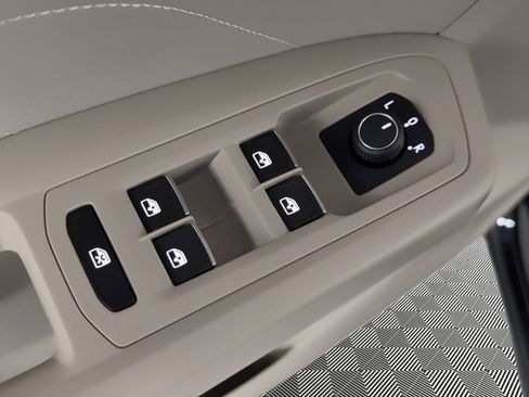 Used 2022 Volkswagen Atlas SEL AWD/4WD image 15