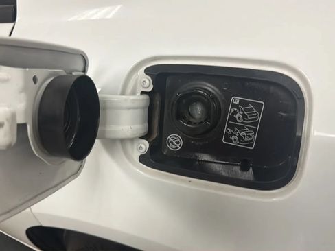 Used 2019 Dodge Charger SXT RWD image 30