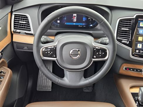 Used 2023 Volvo XC90 B6 Plus w/ Protection Package AWD/4WD image 25