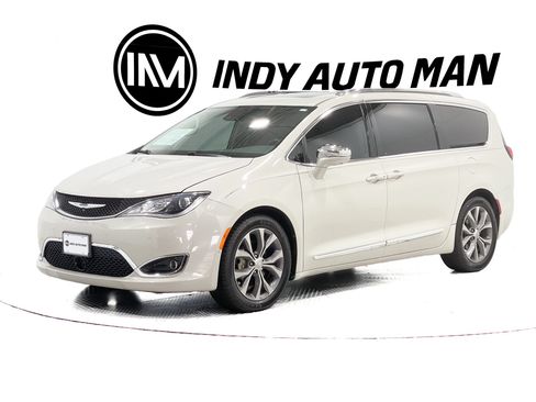 Used 2019 Chrysler Pacifica Limited w/ Tire & Wheel Group FWD image 8