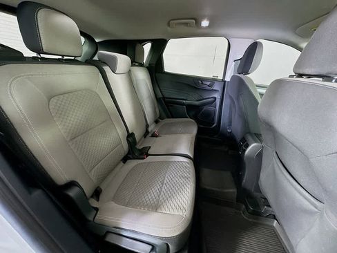 Certified 2022 Ford Escape SE w/ Cold Weather Package image 31