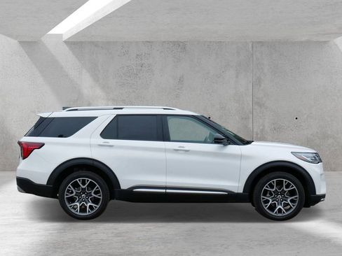 Certified 2025 Ford Explorer Platinum w/ Ultimate Package AWD/4WD image 2