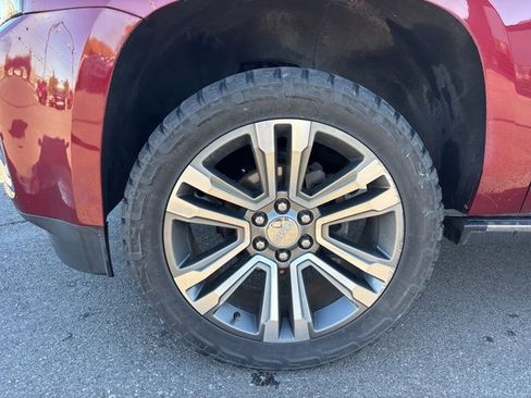 Used 2018 GMC Yukon Denali w/ Denali Ultimate Package image 3