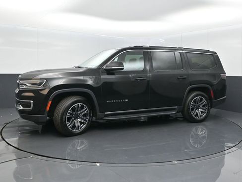 Used 2022 Jeep Wagoneer Series III w/ Flexible Seating Group image 4