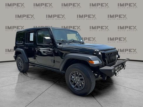 Used 2024 Jeep Wrangler Unlimited Sport AWD/4WD image 7