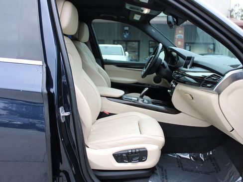Used 2017 BMW X5 xDrive35d image 17