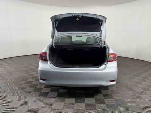 Used 2013 Toyota Corolla LE image 19