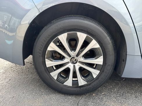 Used 2020 Toyota Corolla LE FWD image 45