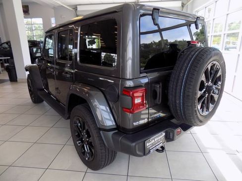 Certified 2025 Jeep Wrangler Unlimited Sahara AWD/4WD image 5