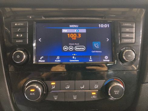 Used 2020 Nissan Rogue S w/ Special Edition Package image 25