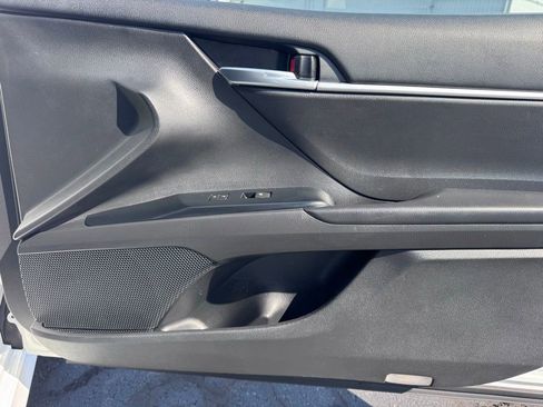 Used 2019 Toyota Camry LE w/ Carpet Mat Package FWD image 23