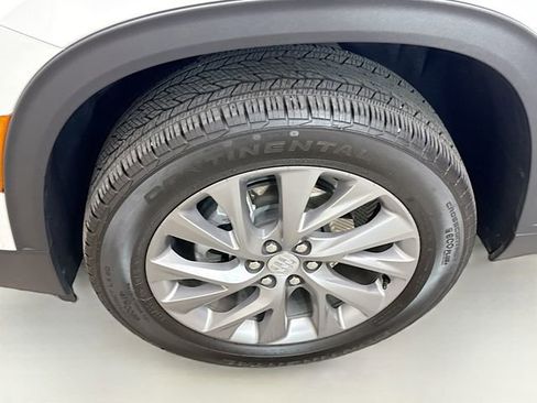 Used 2025 Buick Enclave Preferred image 33