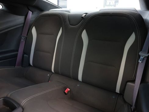 Used 2016 Chevrolet Camaro SS RWD image 20