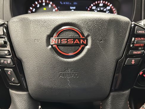 Used 2025 Nissan Frontier PRO-4X w/ Interior Protection Package AWD/4WD image 15