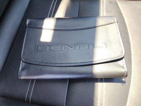 Used 2023 GMC Terrain Denali image 15