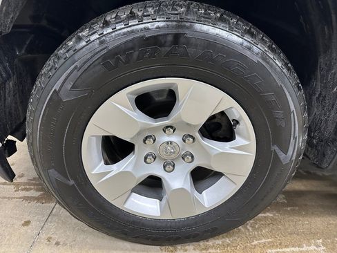 Used 2023 RAM 1500 Big Horn image 33