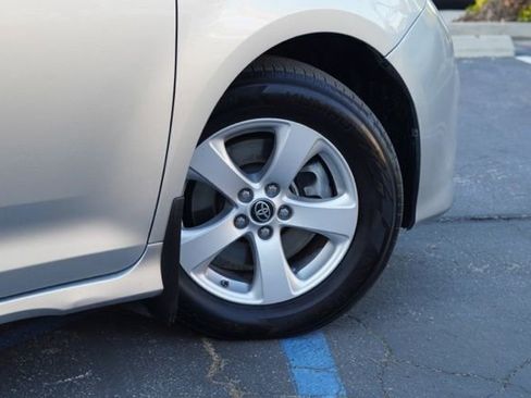 Used 2020 Toyota Sienna LE image 8