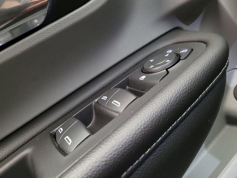 Used 2024 GMC Terrain SLT FWD image 27