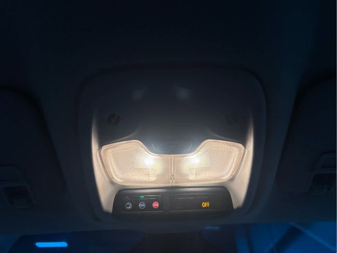 Used 2020 Chevrolet Bolt Premier w/ Infotainment Package image 33