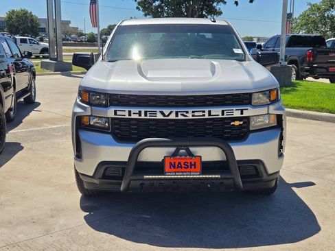 Used 2022 Chevrolet Silverado 1500 Custom RWD image 2