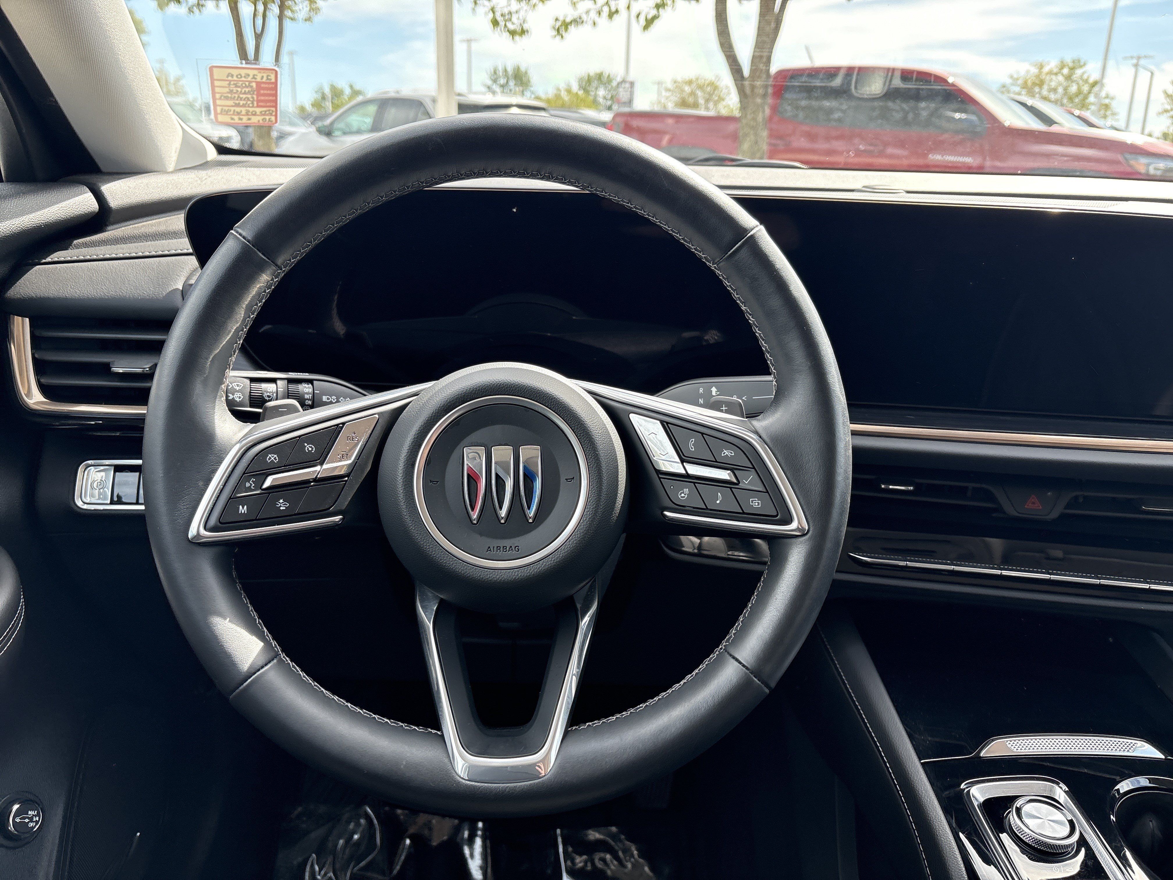 Used 2024 Buick Envision Avenir AWD/4WD image 16