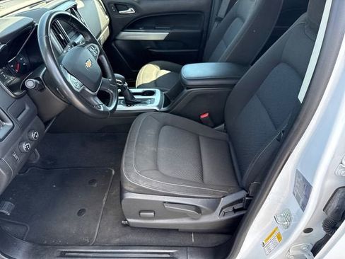 Used 2022 Chevrolet Colorado LT w/ LT Convenience Package AWD/4WD image 10