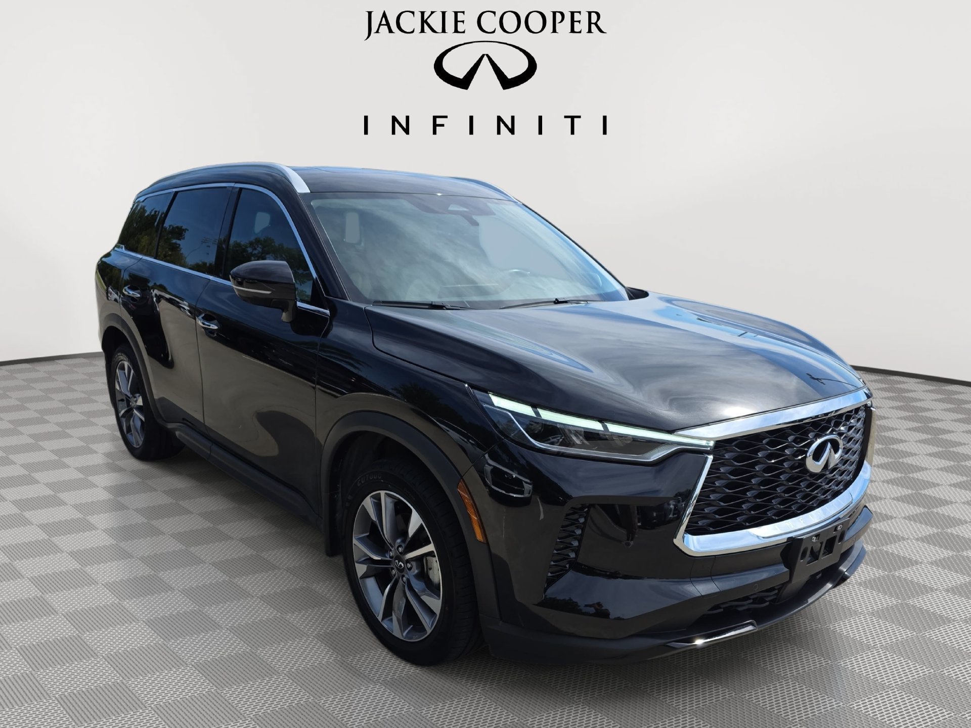 Certified 2024 INFINITI QX60 Luxe w/ Performance Audio Package FWD image 3
