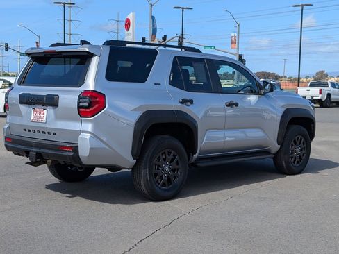 Used 2025 Toyota 4Runner SR5 image 13