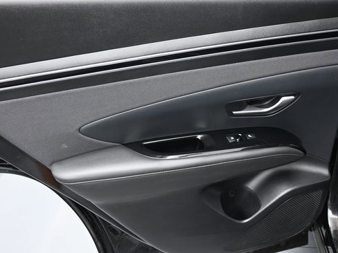 Used 2023 Hyundai Tucson Limited image 14