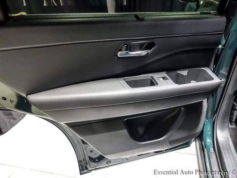 Used 2023 Nissan Pathfinder SL image 29